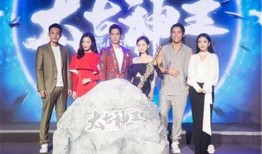 进娱乐圈吃瓜却红了,娱乐圈“吃瓜”达人意外走红